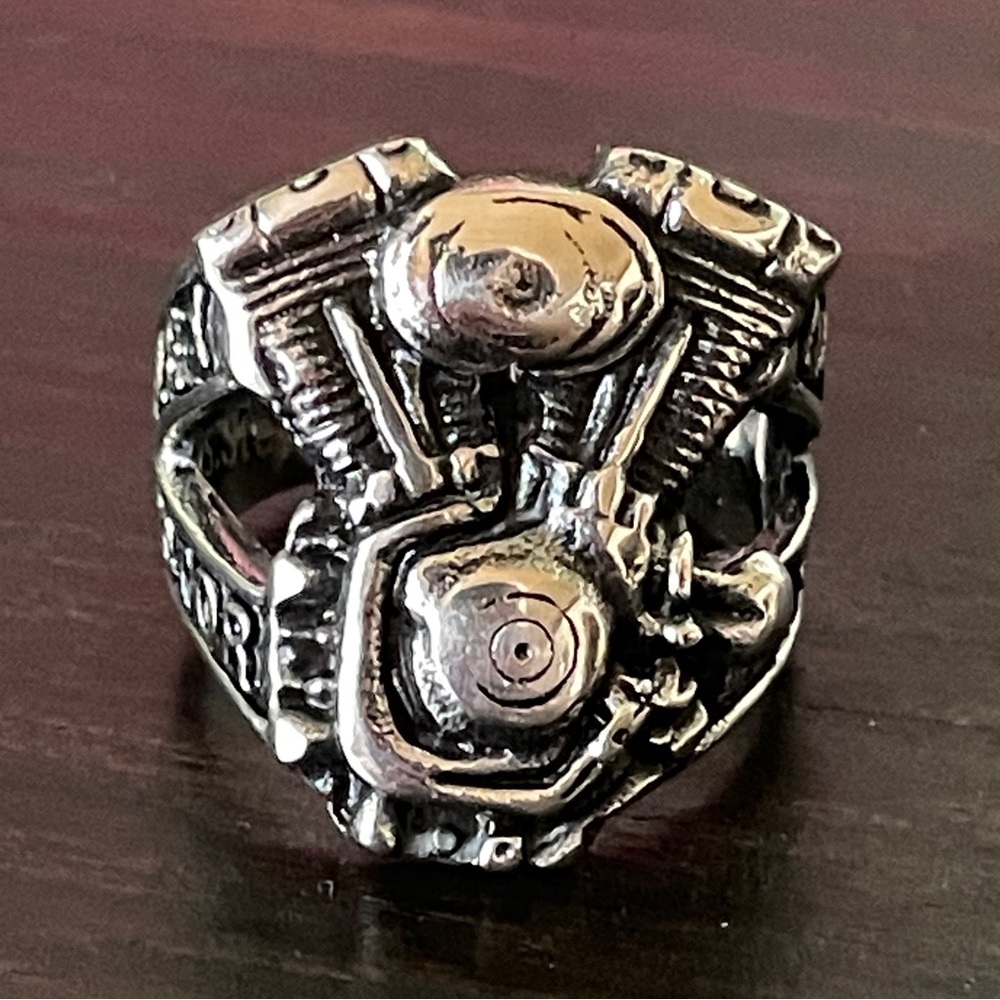 Harley Davidson in Silvertone ring v-twin design size 10-3/4